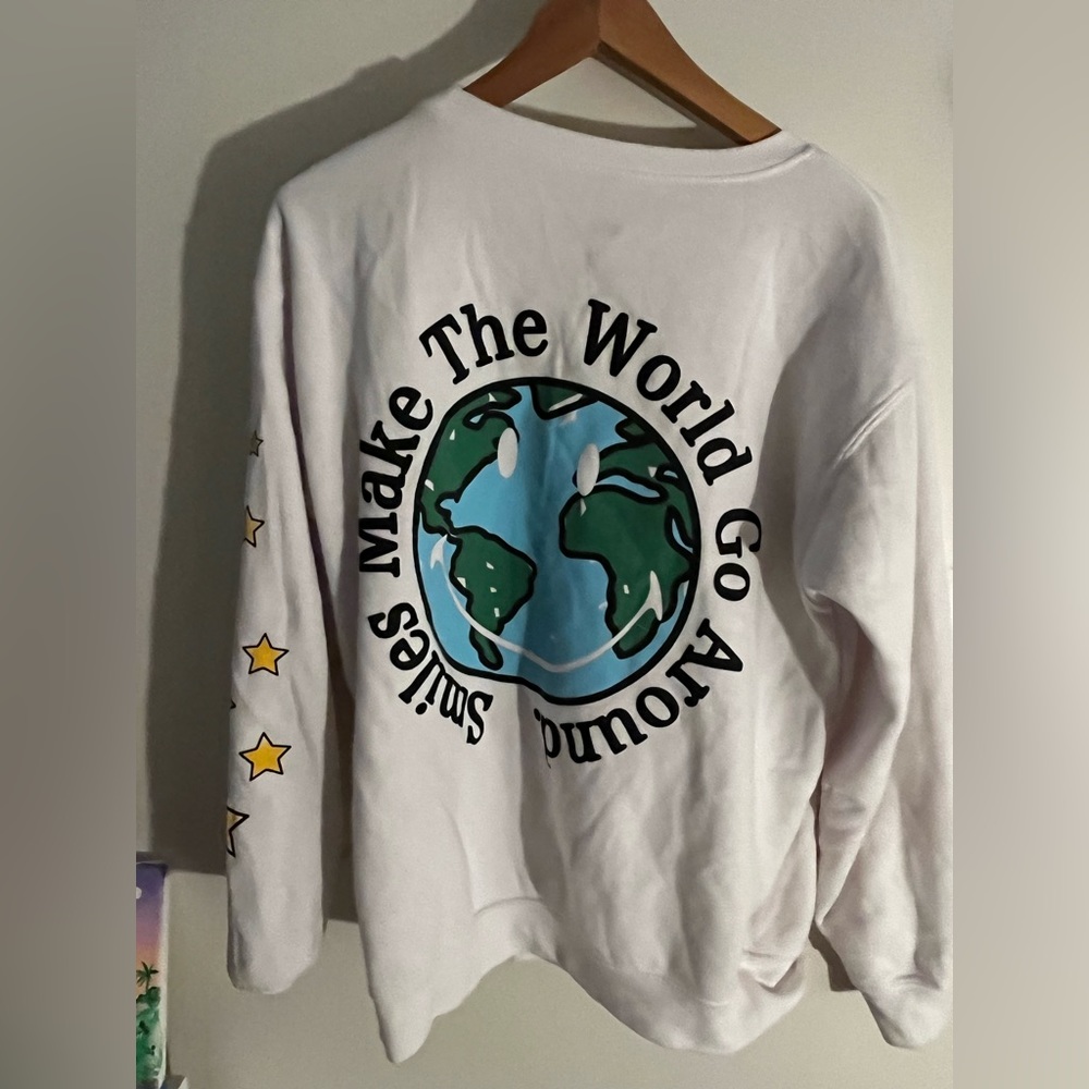 PACSUN SMILES MAKE THE WORLD GO ROUND SWEATSHIRT - Picture 2 of 2